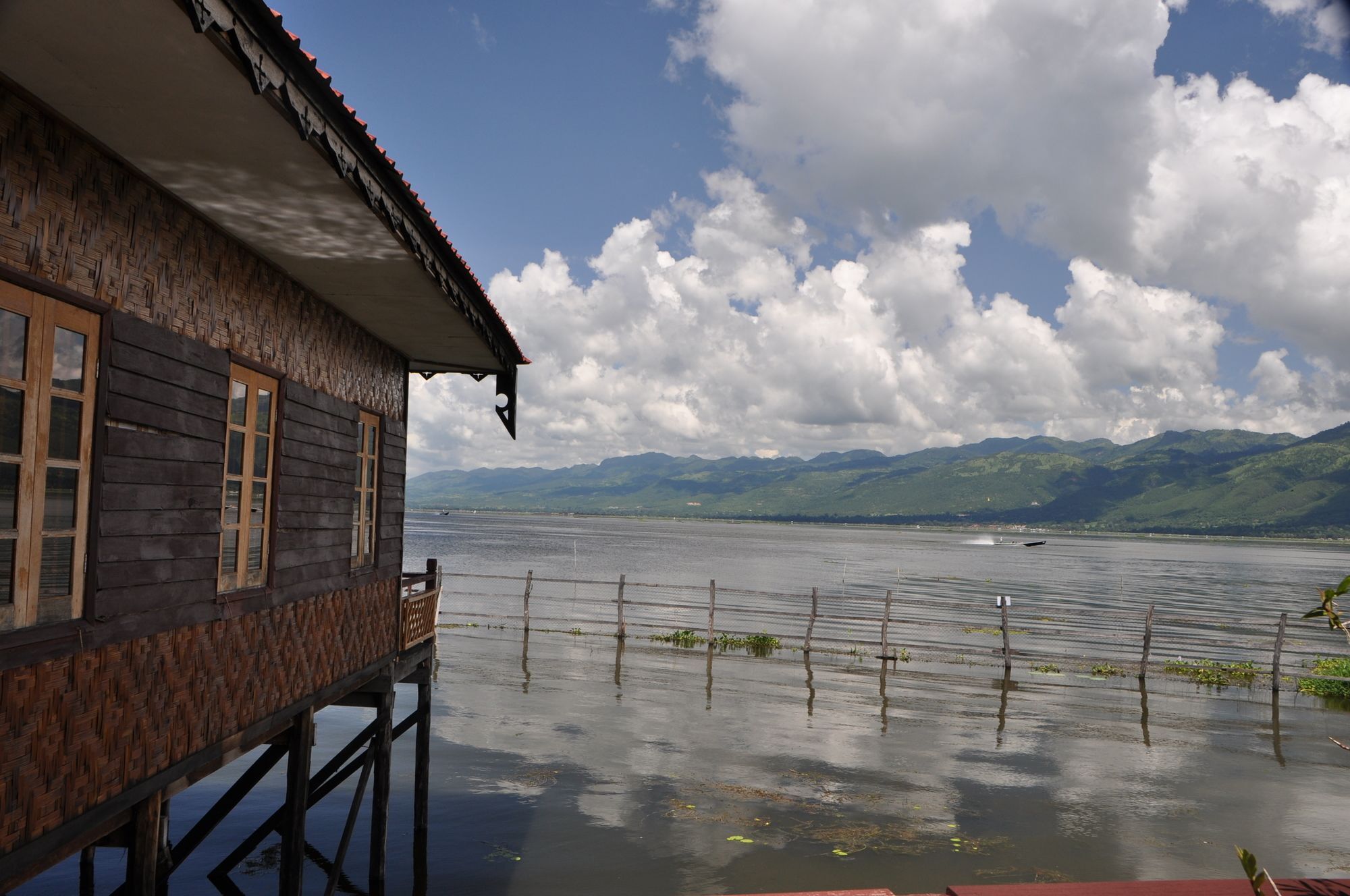 Ann Heritage Lodge Inle Lake Exterior photo