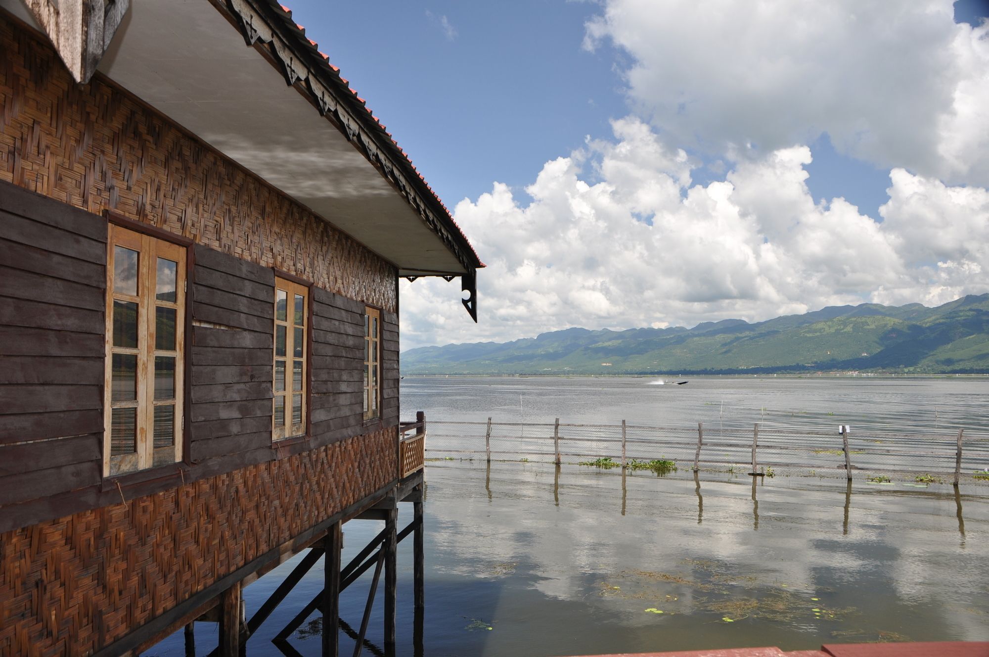 Ann Heritage Lodge Inle Lake Exterior photo